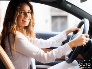 Jeunes conducteurs : 12 trucs pour économiser sur votre assurance auto
